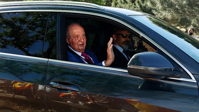 Juan Carlos I cumple dos años fuera de España
