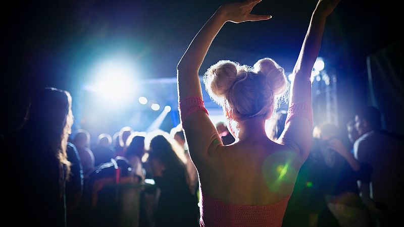 Las comunidades preparan sus protocolos ante los casos de pinchazos en discotecas  