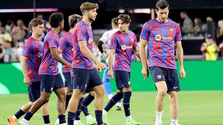 Telediario 1 - El Barça prepara la operación salida