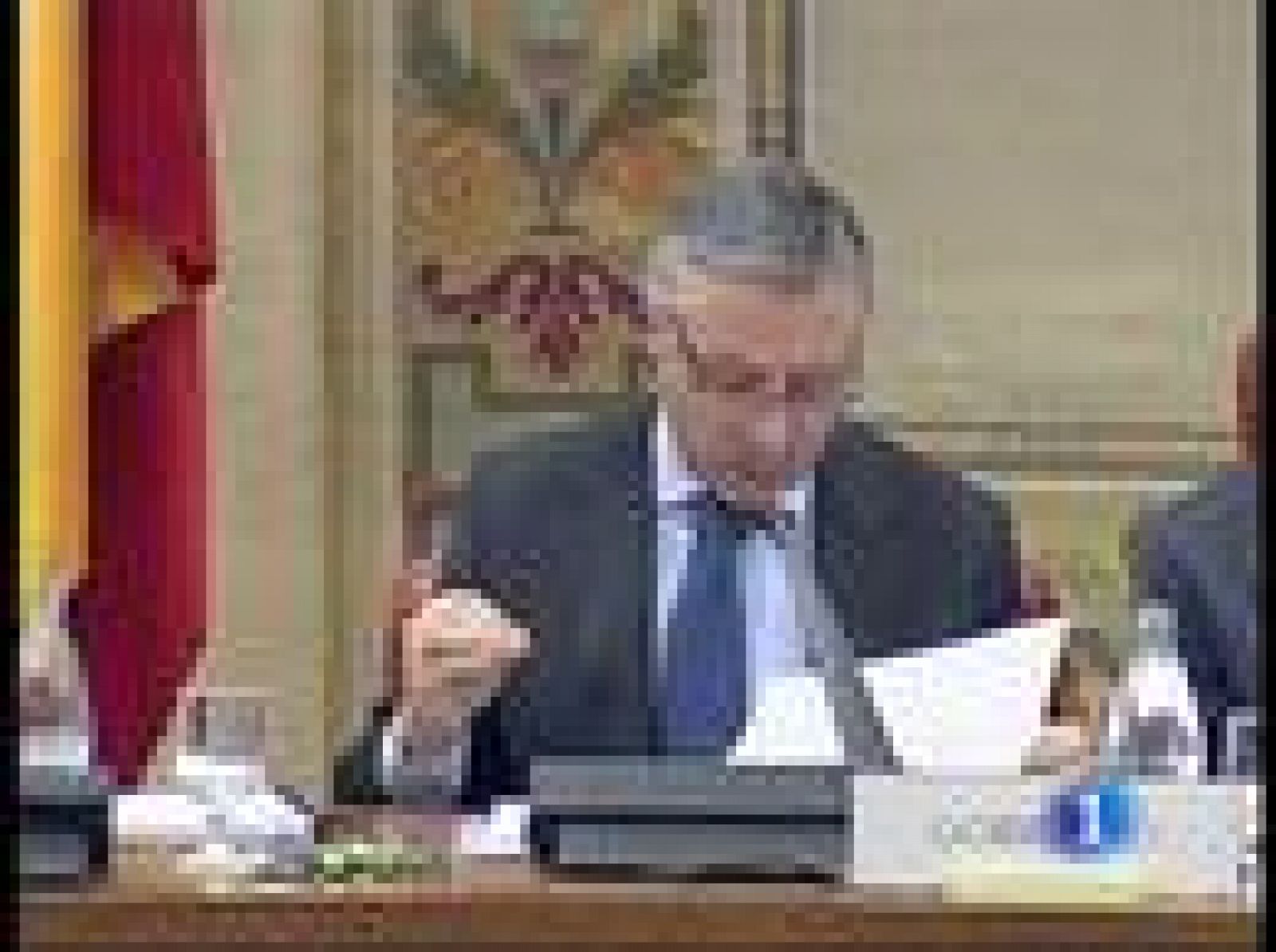 Fomento quiere reducir el número de controladores para rebajar el déficit | Ver