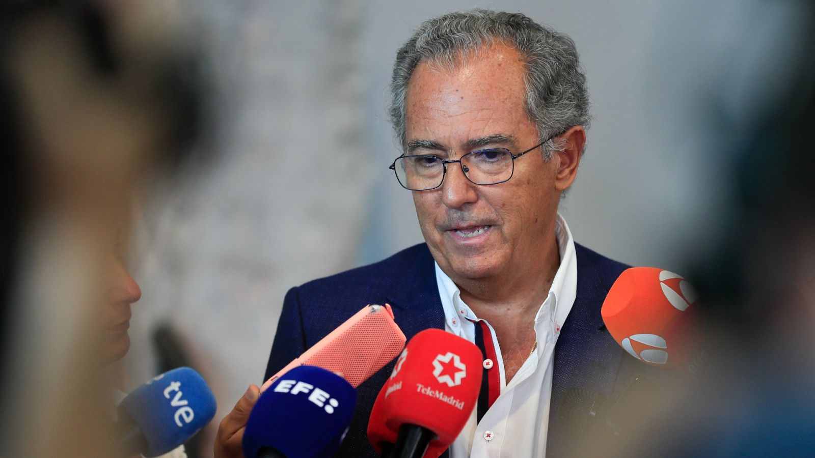 Ossorio avisa de que las medidas de ahorro energético son "inaplicables" porque no especifican la duración del apagado