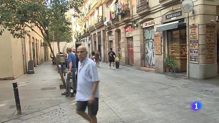 L'Informatiu - Barcelona reduirà els horaris dels locals a cinc punts de Ciutat Vella