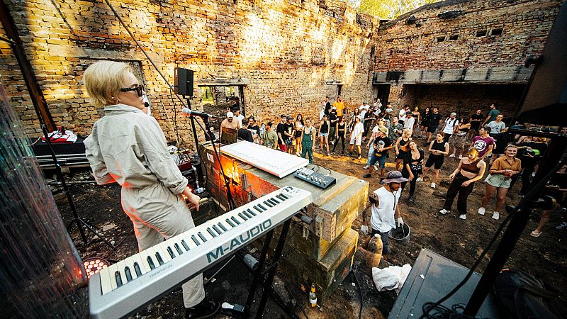Fiestas "rave" para reconstruir Ucrania