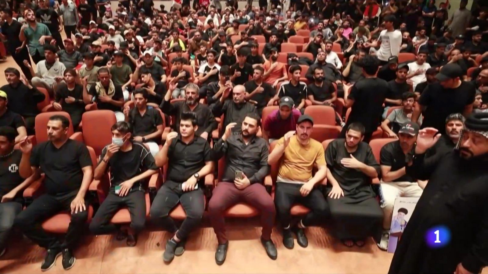 Los manifestantes pro-Sadr llevan diez días ocupando el Parlamento de Irak | Ver