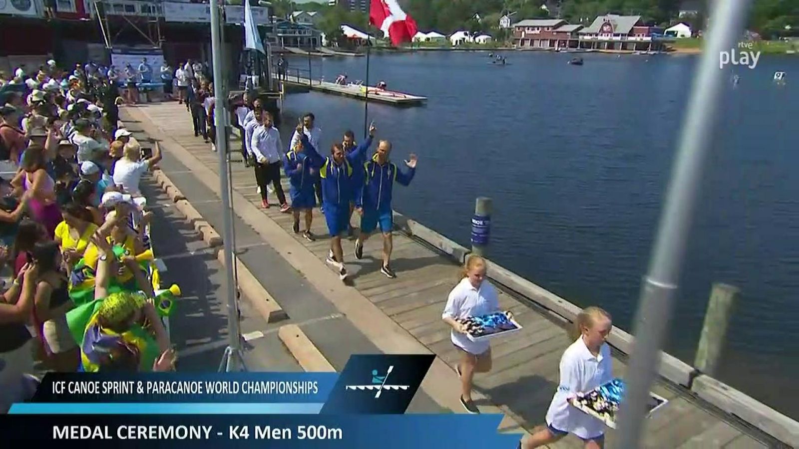 Entrega de medalla e himno de España en honor al equipo de K4 - ver ahora