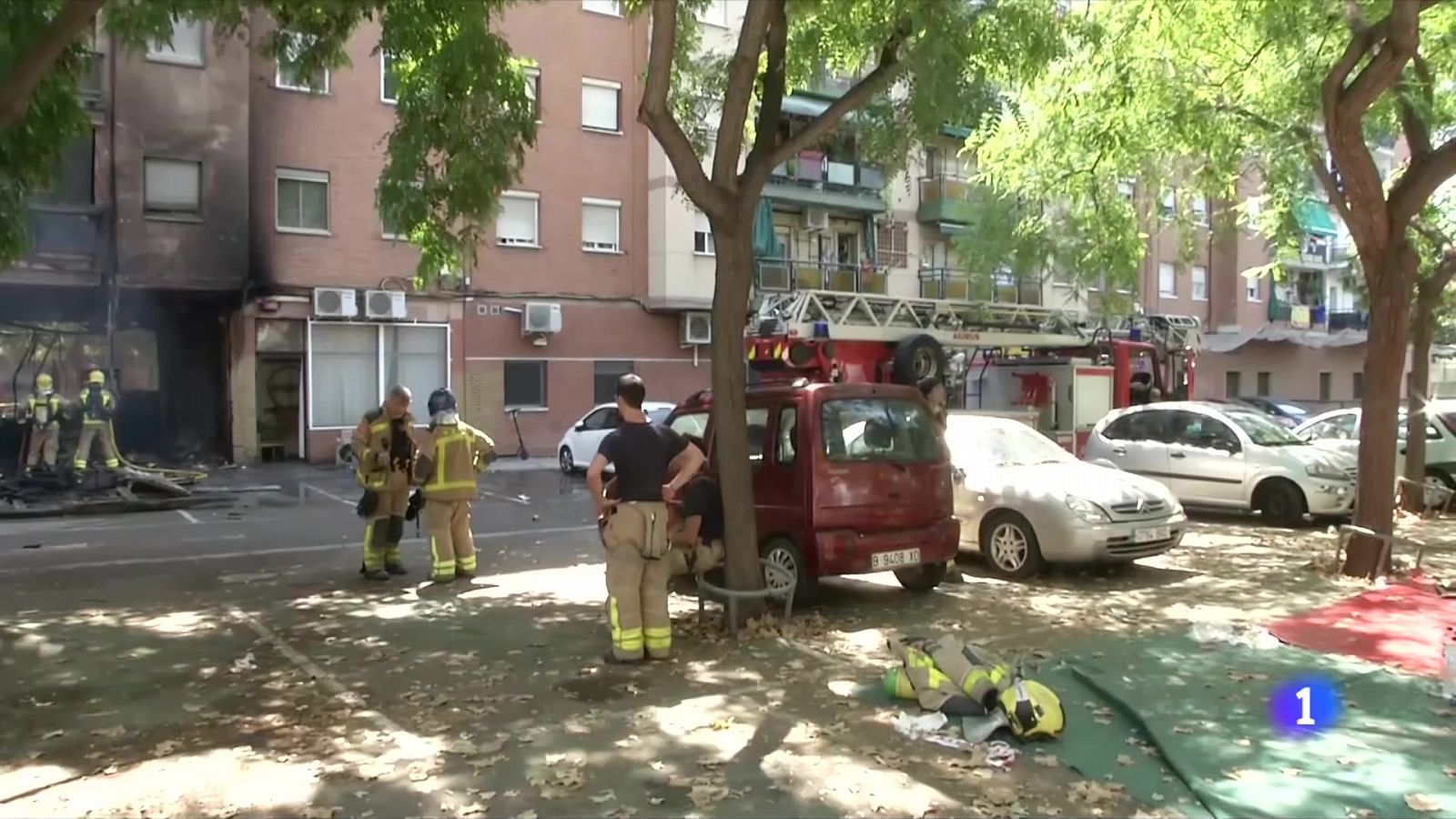 Els baixos on s'ha originat l'incendi estaven ocupats