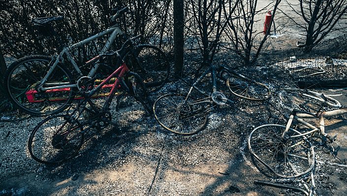 Telediario Fin de Semana - El fuego avanza en Ávila y arrasa más de 2.200 hectáreas en A Coruña