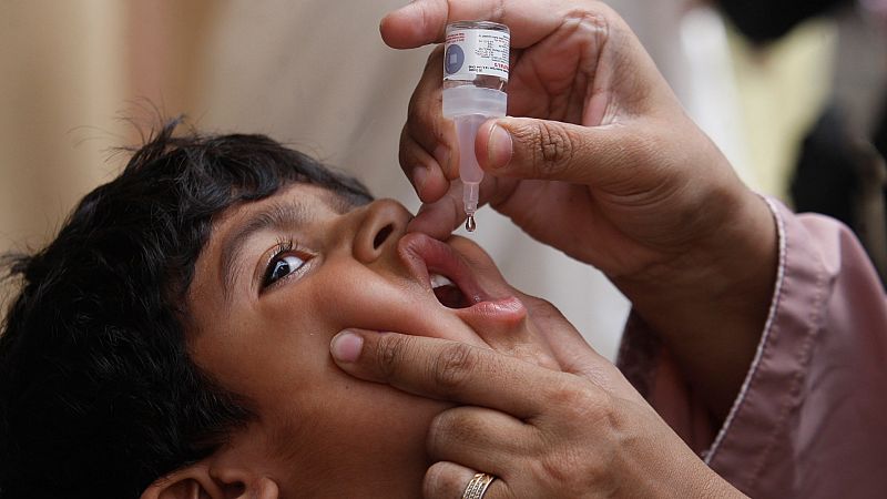 Las autoridades sanitarias de Londres han decidido vacunar contra la polio a los niños de uno a nueve años.
