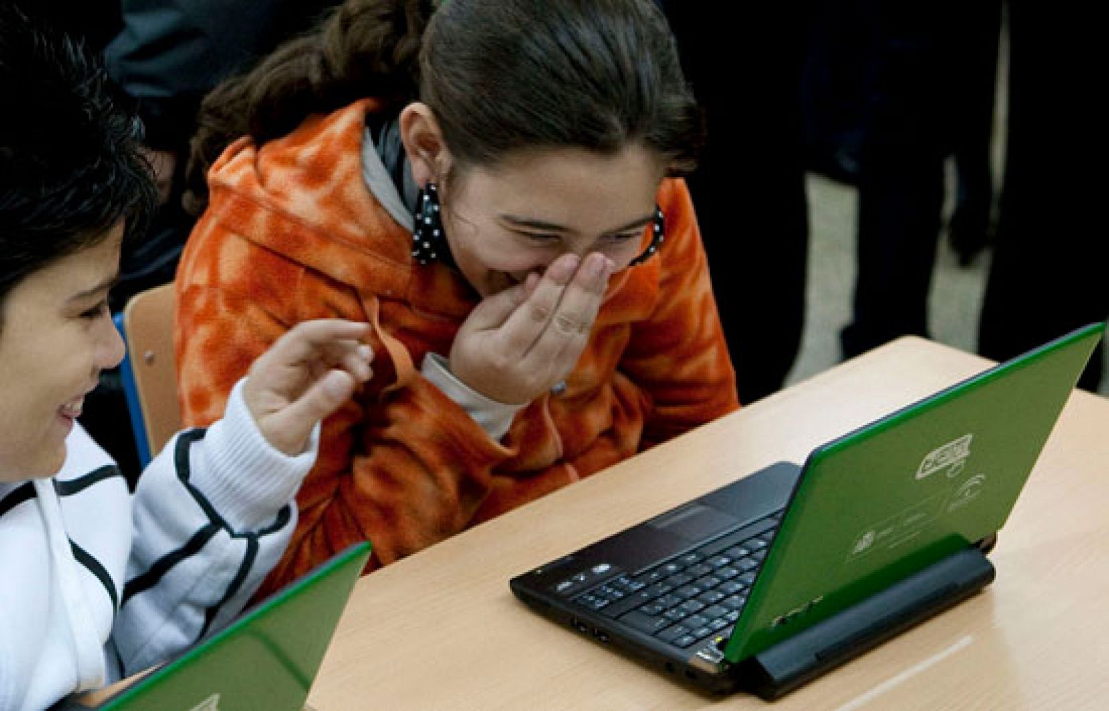 En los colegios de Andalucía los ordenadores empiezan a llegar a las aulas