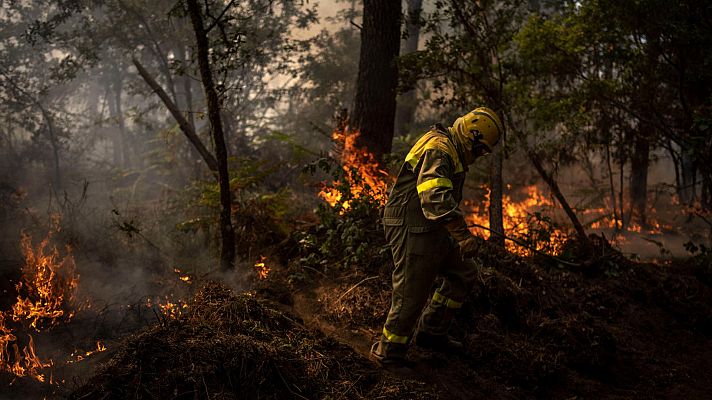 Telediario 2 - En Galicia siguen activos otros tres incendios que han quemado ya más de 3.000 hectáreas