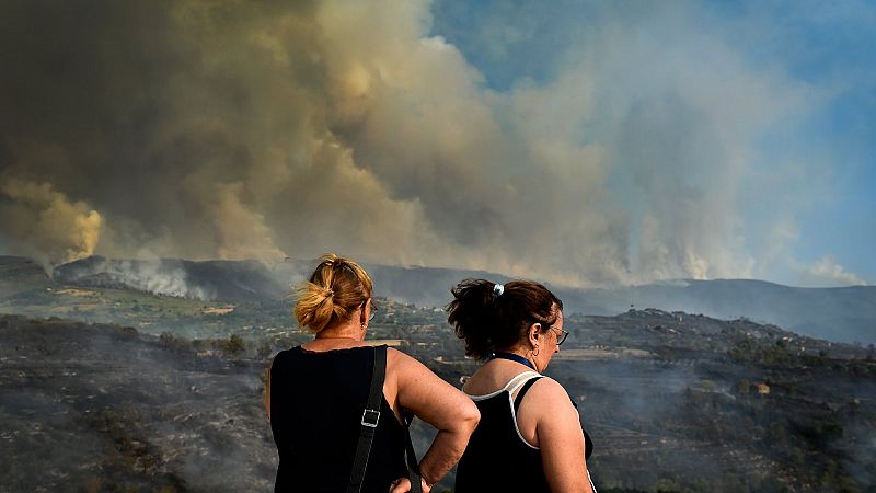 Continúa la ola de incendios: ¿qué debemos llevar con nosotros en caso de evacuación?
