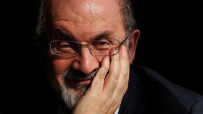 Telediario 2 - Salman Rushdie y la bajada a los infiernos de 'Los versos satánicos'