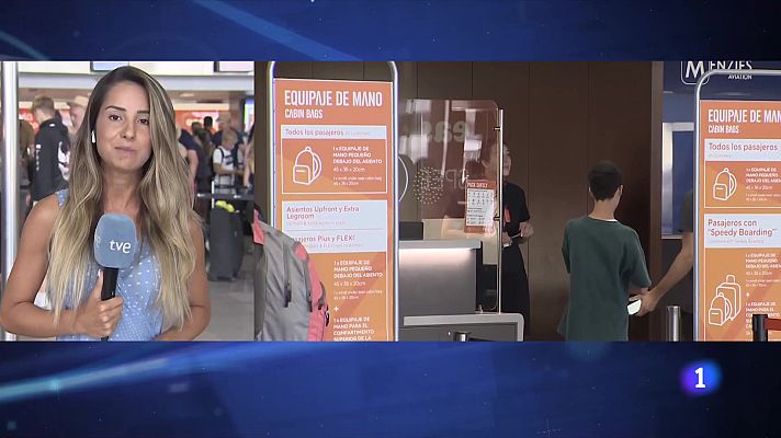 L'Informatiu - Una desena de vols cancel·lats per la vaga a easyJet