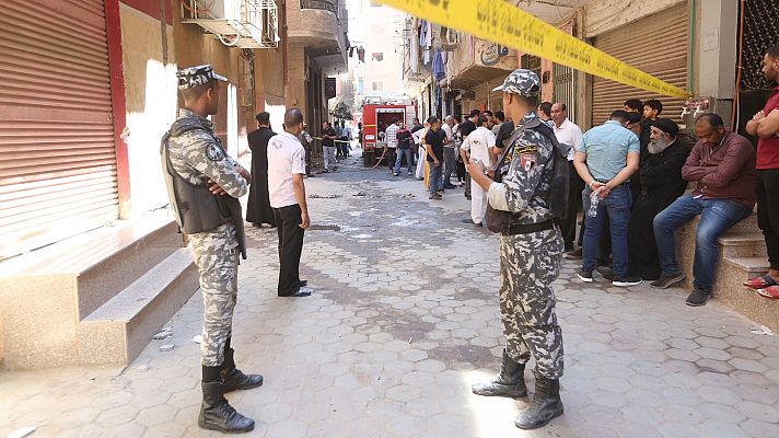 Más de 40 muertos en un incendio en una iglesia copta en El Cairo