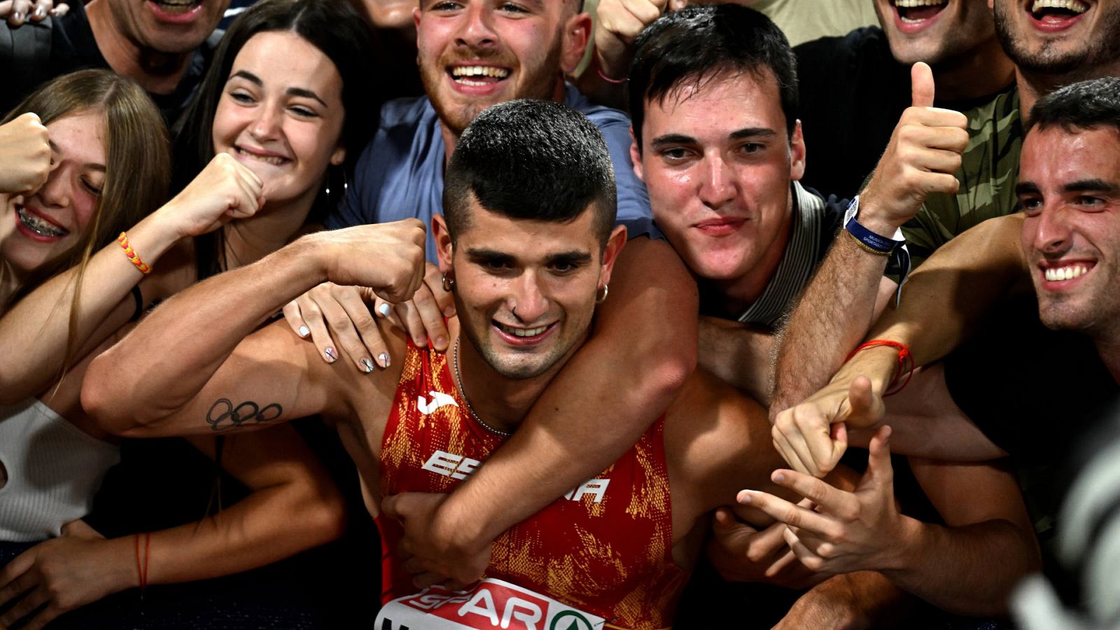 Asier Martínez, campeón europeo de los 110 m vallas: "No tengo palabras para describirlo" -- Ver ahora