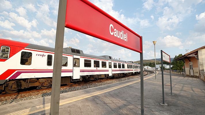 Telediario 1 - Cuatro heridos en el incidente de tren de Bejís permanecen hospitalizados mientras siguen las investigaciones