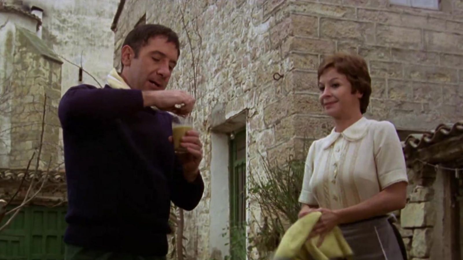 Cine de barrio - Los pecados de una chica casi decente (presentación) - ver ahora