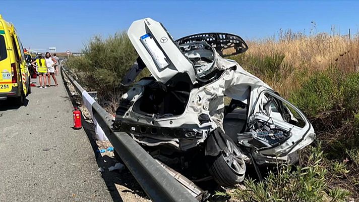 Telediario 1 - Dos mujeres muertas en un accidente kamikaze en Jerez