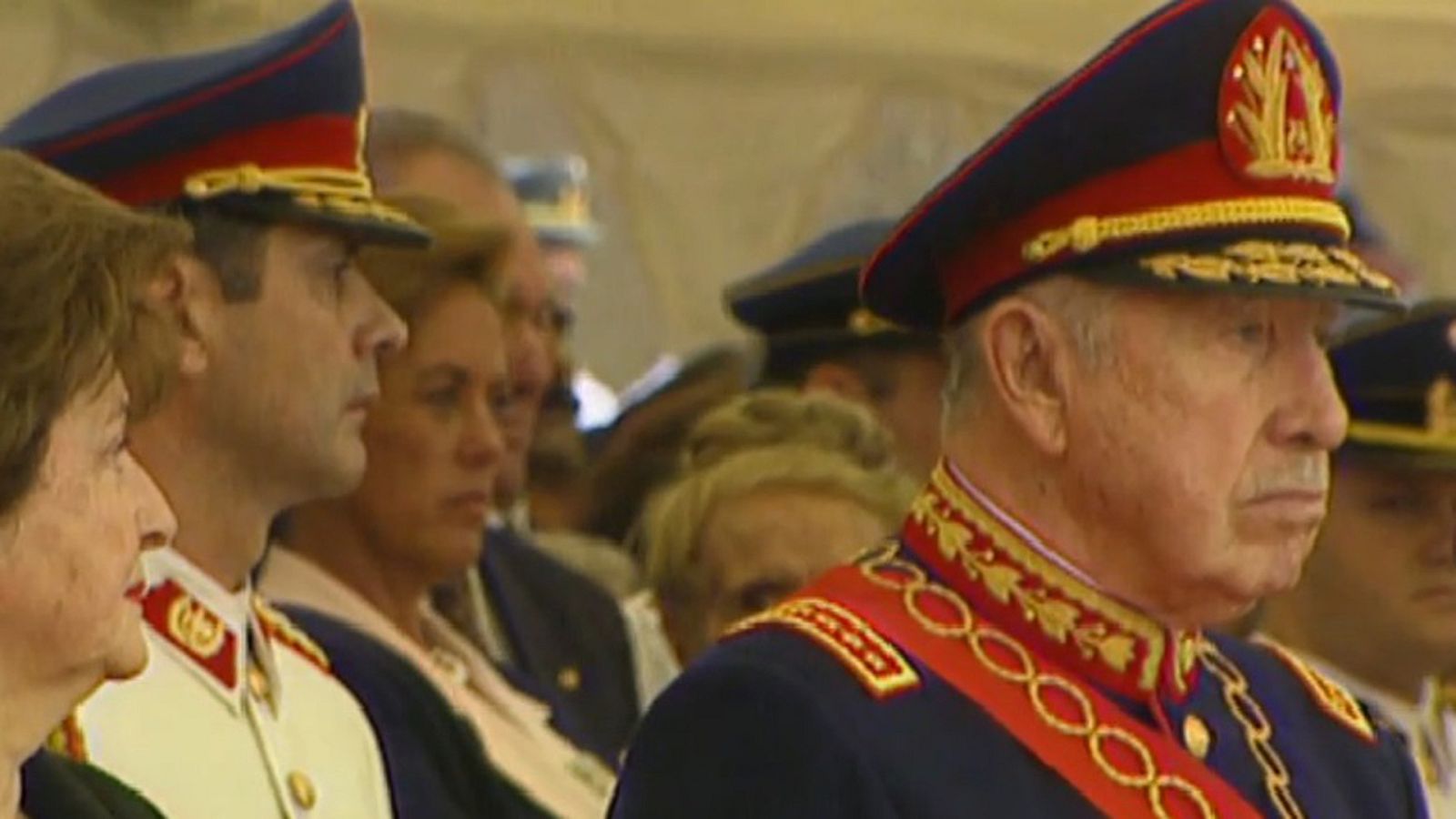 La noche temática - A sus órdenes, mi Senador - Ver ahora