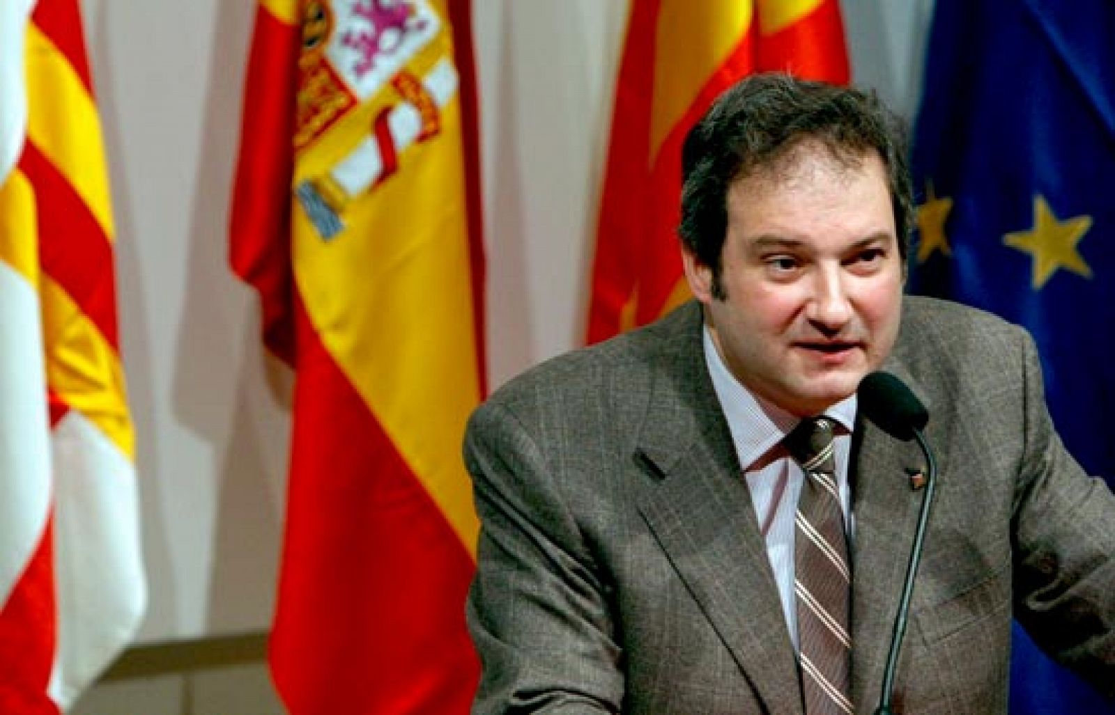 Barcelona, a través del alcalde Jordi Hereu, ha mostrado su intención de optar a los Juegos de Invierno de 2022, donde competirá con Jaca. 