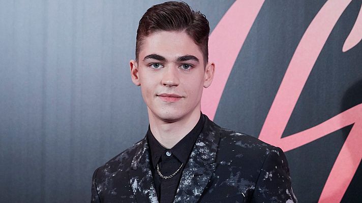 - Hero Fiennes Tiffin: ¿Cuál ha sido su mayor locura por amor?