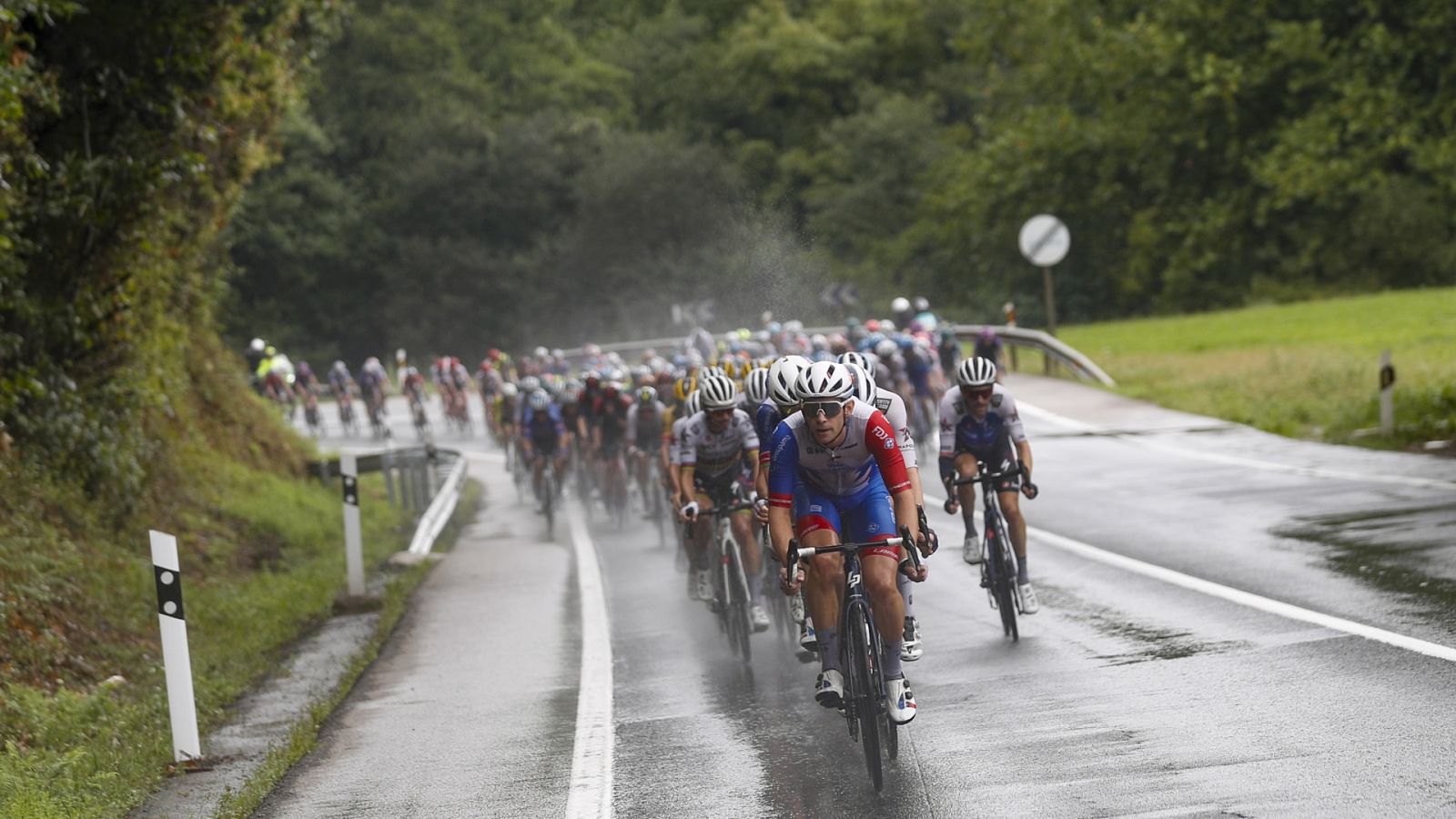 Vuelta ciclista a España - 6ª etapa: Bilbao - Ascensión al Pico Jano. San Miguel de Aguayo - RTVE Play