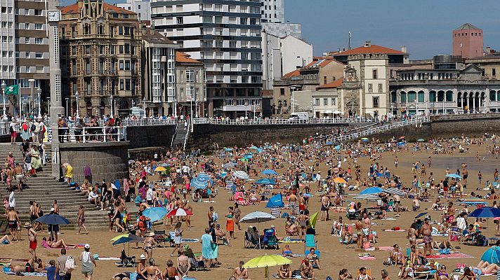 Telediario 2 - Polémica en las redes por un vídeo de la Generalitat en la que se defiende el topless