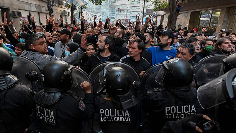 Incidentes en una protesta frente al domicilio de Cristina Fernández