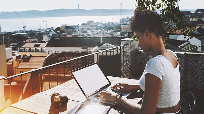 Telediario Fin de Semana - Portugal, uno de los destinos preferidos por los nómadas digitales