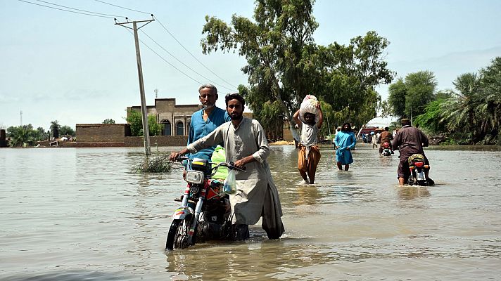 Las inundaciones en Pakistán dejan más de mil muertos y 33 millones de afectados