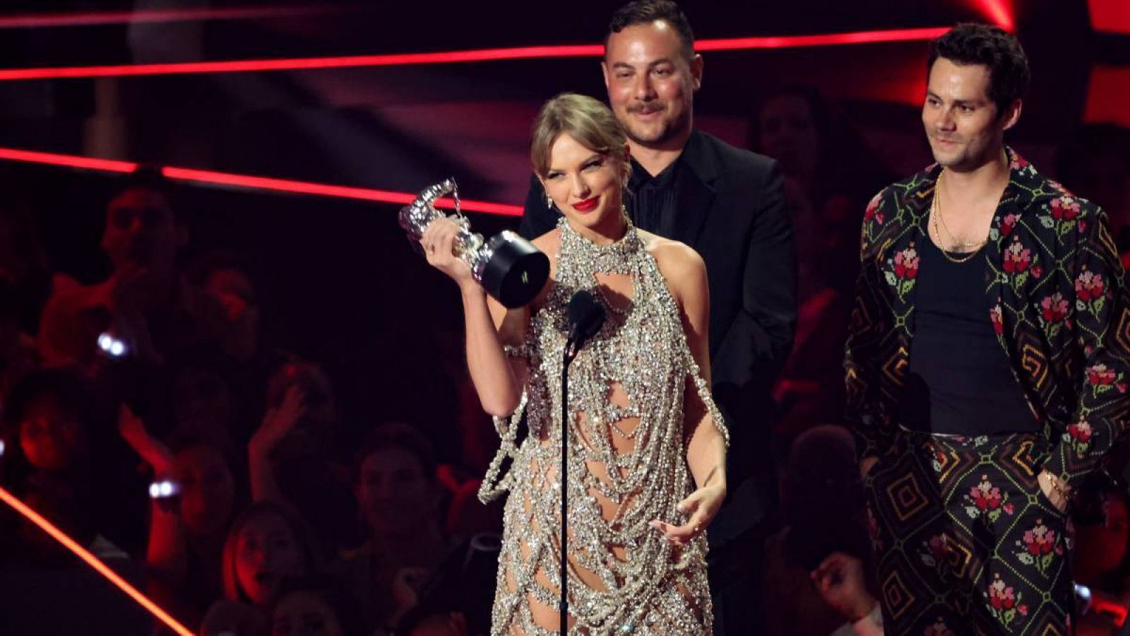 Taylor Swift se impone con su 'All Too Well' en los premios MTV