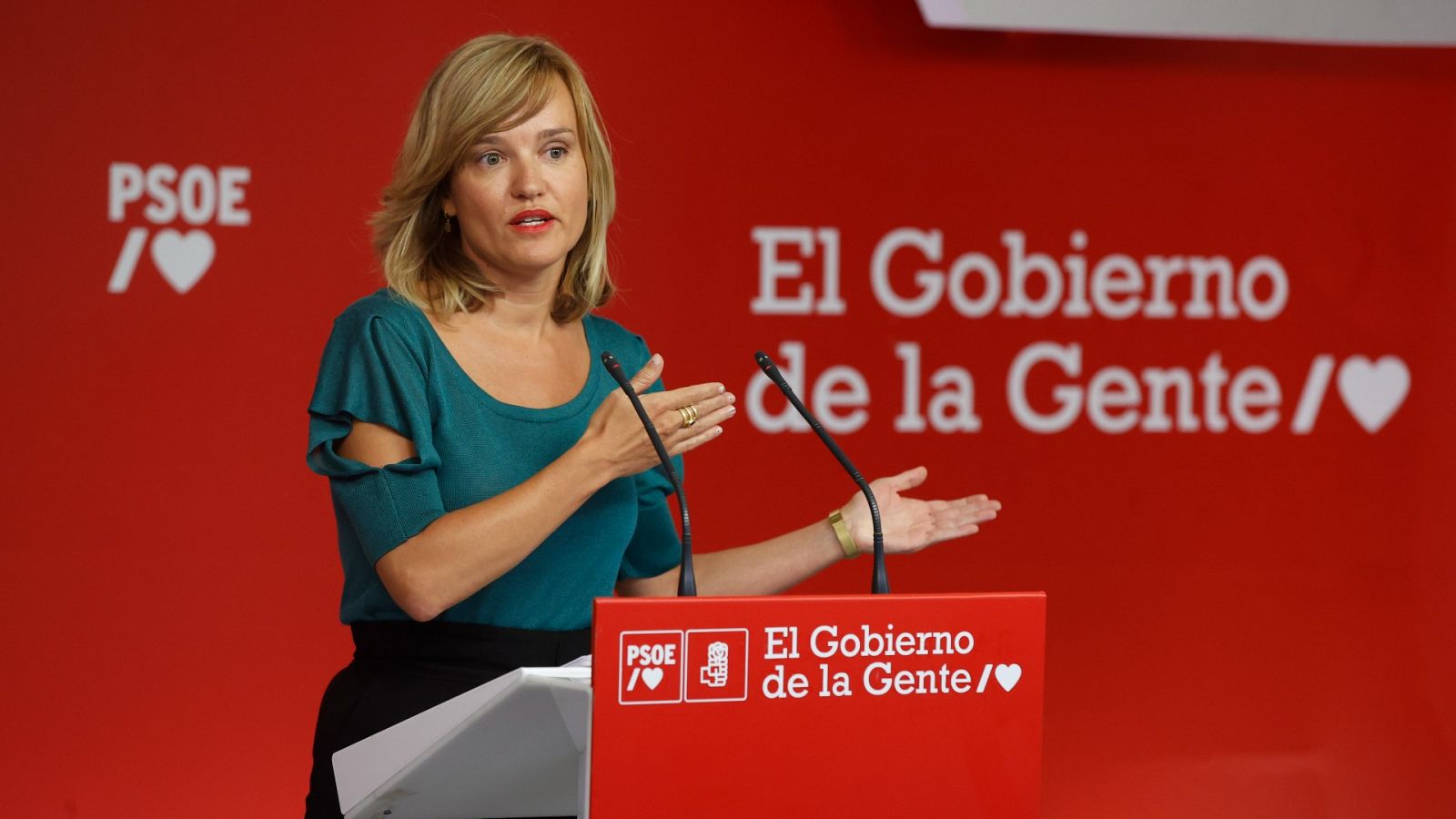 El PSOE se desmarca de Díaz y defiende a la patronal
