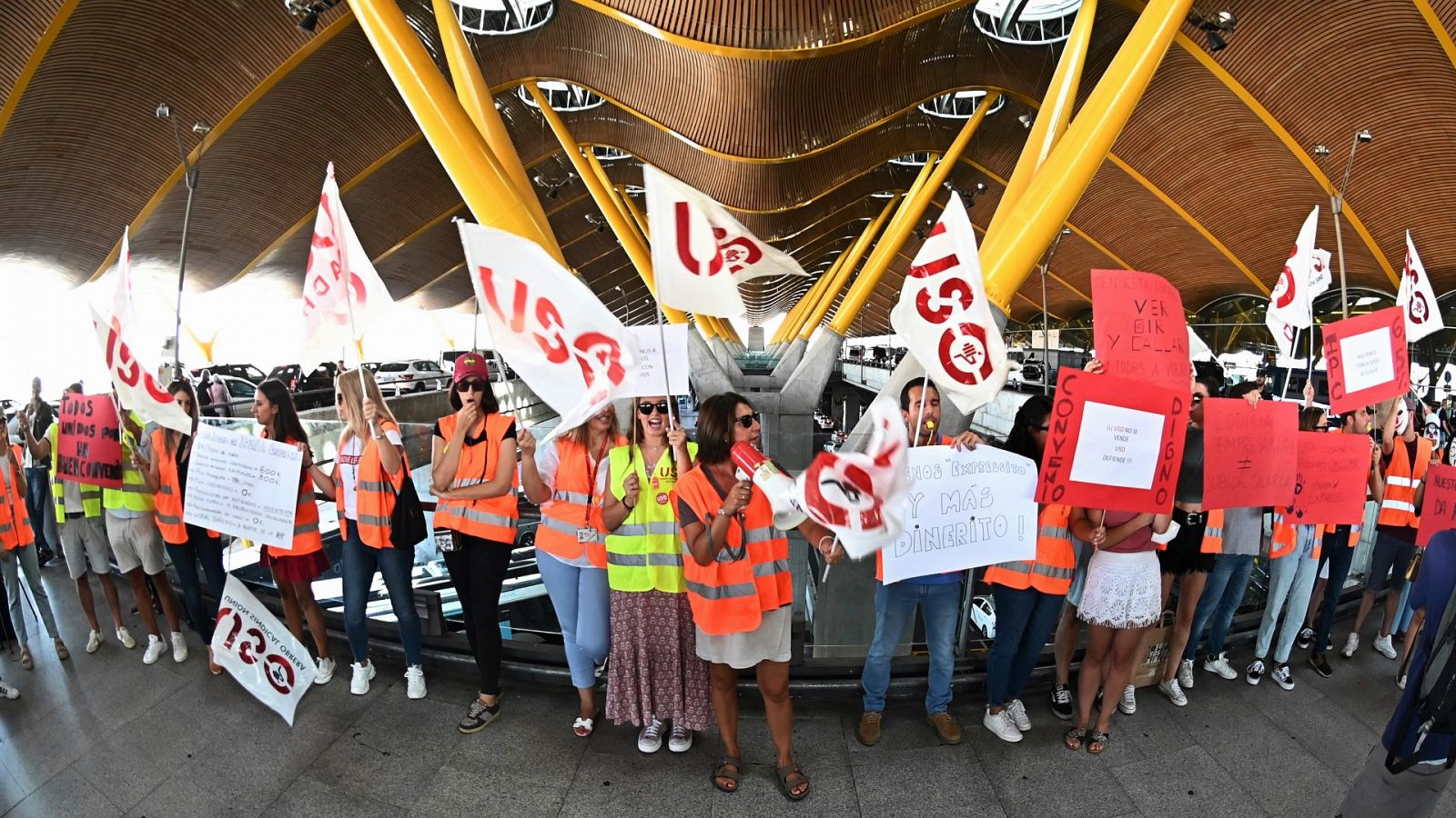 Los trabajadores de Ryanair, Iberia Express e Easyjet en huelga