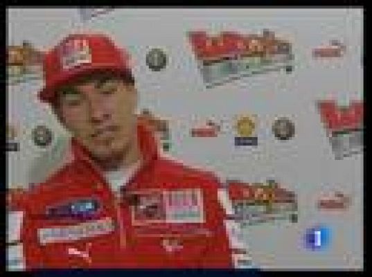  - Stoner se atreve con Rossi