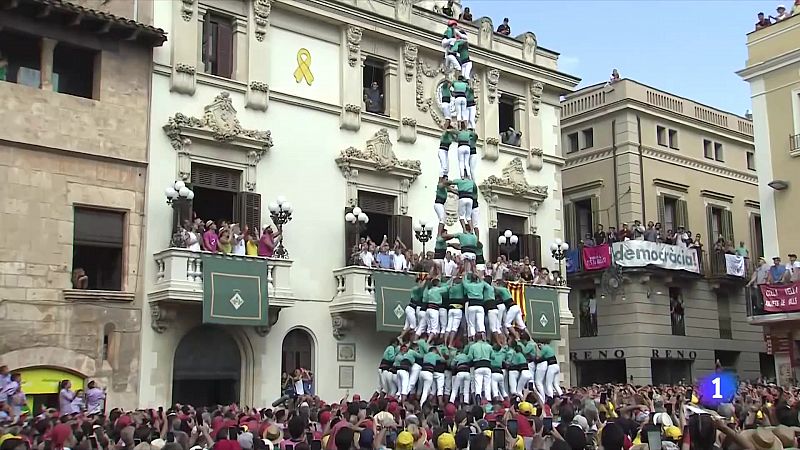 Vilafranca viu una gran diada castellera per Sant Fèlix