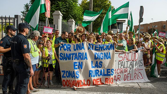 Telediario 1 - Los vecinos de una aldea de Córdoba marchan cien kilómetros para reclamar una sanidad rural digna