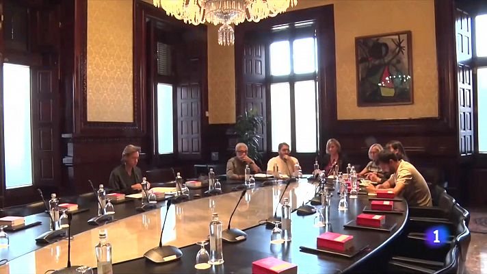 L'Informatiu - La Mesa es referma en la suspensió de Borràs