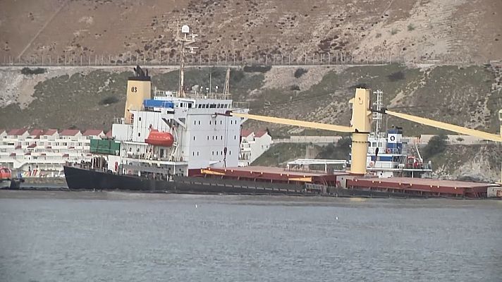 Noticias Andalucía - Llega parte del vertido a la playa