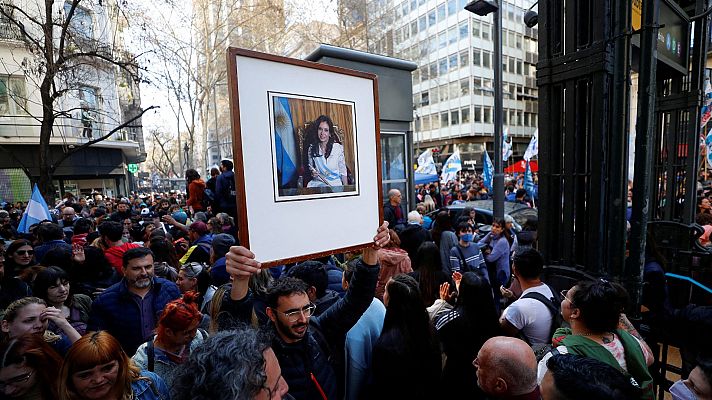 Telediario 2 - Argentina vive con incredulidad e indignación el magnicidio frustrado contra Cristina Fernández