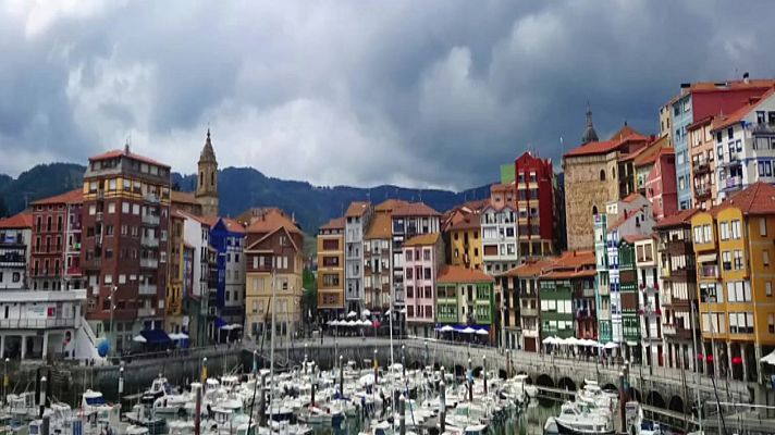 En Galicia y el área cantábrica predominarán los cielos nubosos con lluvias débiles tendiendo a remitir durante la segunda mitad del día