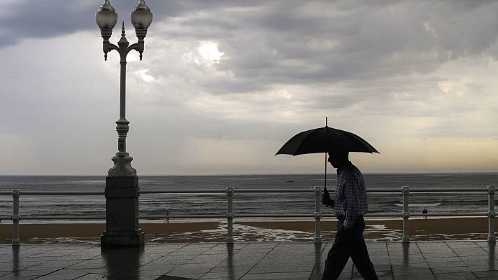 El tiempo - La semana empieza con cielos cubiertos y lluvia en Galicia