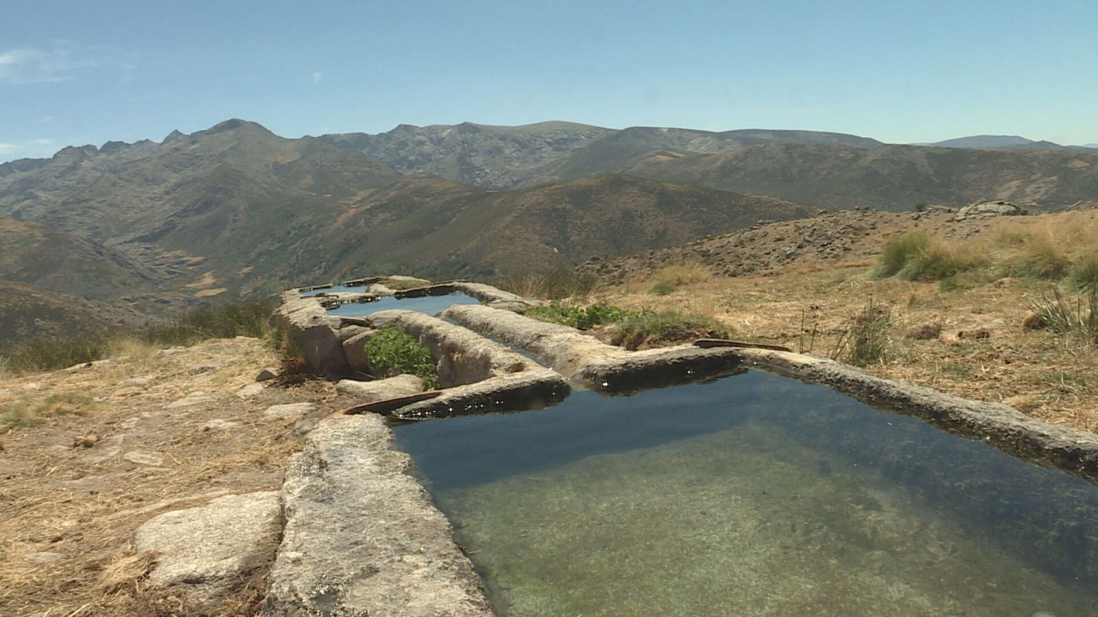 Comando al sol - Entre crestas y cumbres - Ver ahora