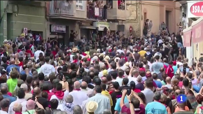 Segorbe recupera la tradicional entrada de toros y caballos