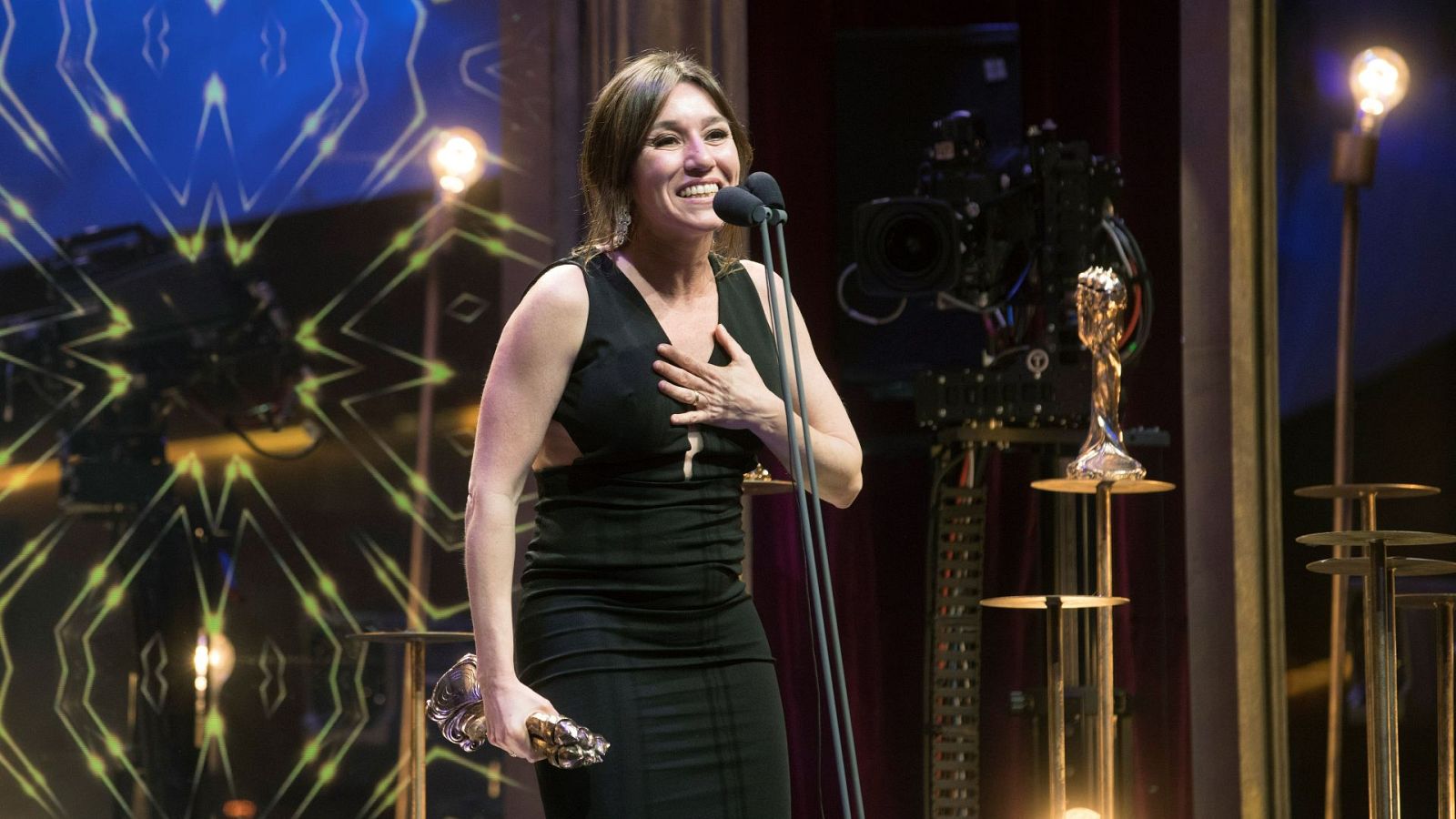 Víctor Iriarte une a Lola Dueñas y Ana Torrent en su película 'Sobre todo de noche' | Ver