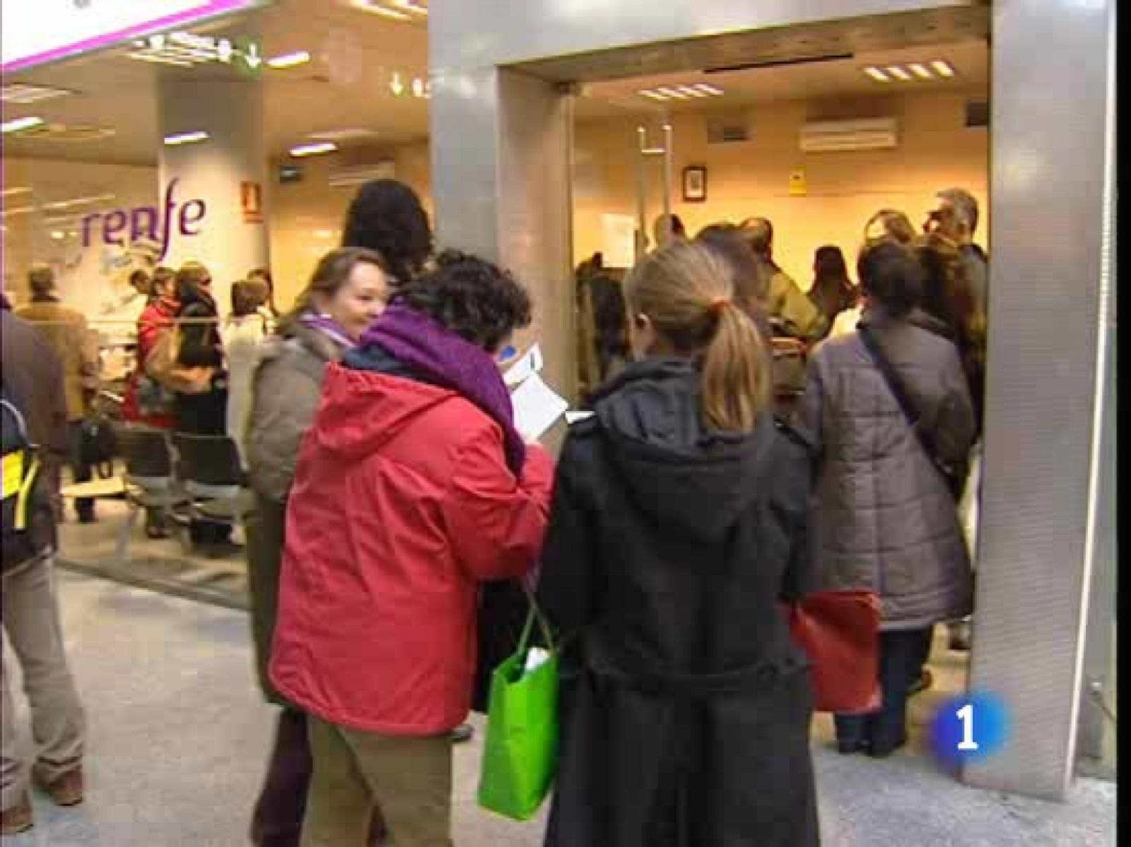 Retrasos en los trenes del AVE Madrid-Sevilla por la caída de una catenaria