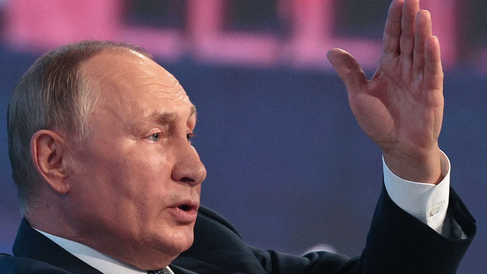 Guerra en Ucrania: Putin asegura que su país no ha perdido nada con la guerra y amenaza con cortar suministros a Europa - Ver ahora
