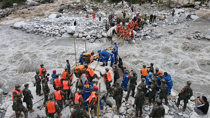 China: Continúa el rescate tras el terremoto de Sichuán