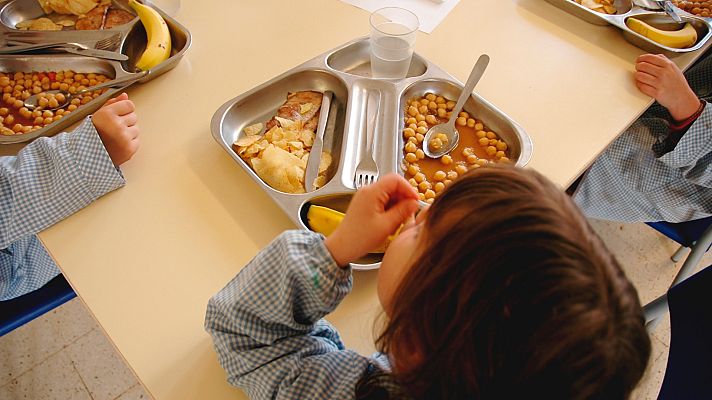 Telediario 1 - Sin comedor y sin extraescolares: así buscan ahorrar los padres en la vuelta al cole más cara