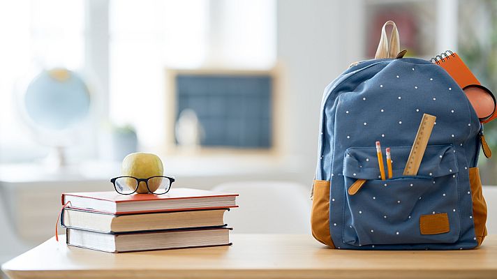 Telediario 1 - El curso arranca sin libros de texto en muchas comunidades