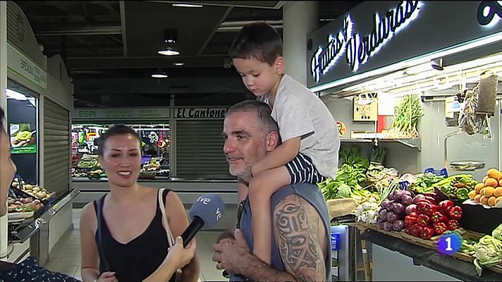 L'informatiu - Comunitat Valenciana - El Mercado Central de Alicante, centenario y con creciente clientela extranjera